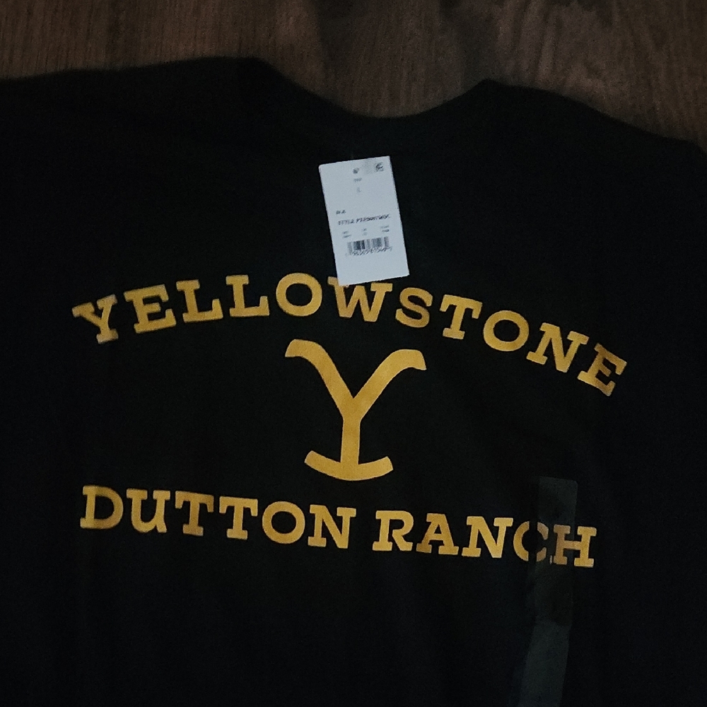 Yellowstone Dutton Ranch Black T-Shirt - Picture 3 of 3